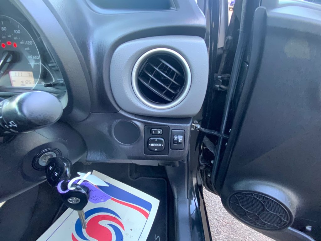 Used Toyota Yaris 2014 for sale - 76655351: Photo 22