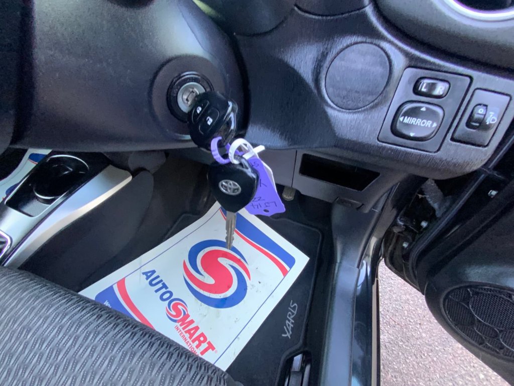 Used Toyota Yaris 2014 for sale - 76655351: Photo 24