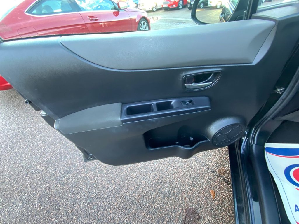 Used Toyota Yaris 2014 for sale - 76655351: Photo 36