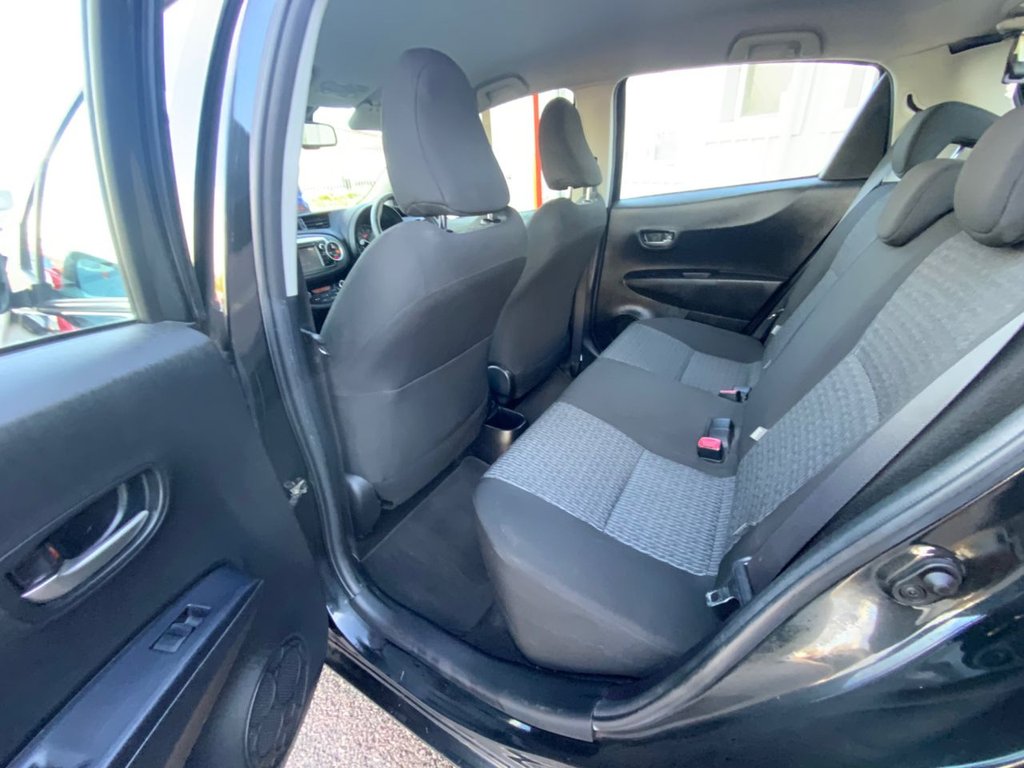 Used Toyota Yaris 2014 for sale - 76655351: Photo 37