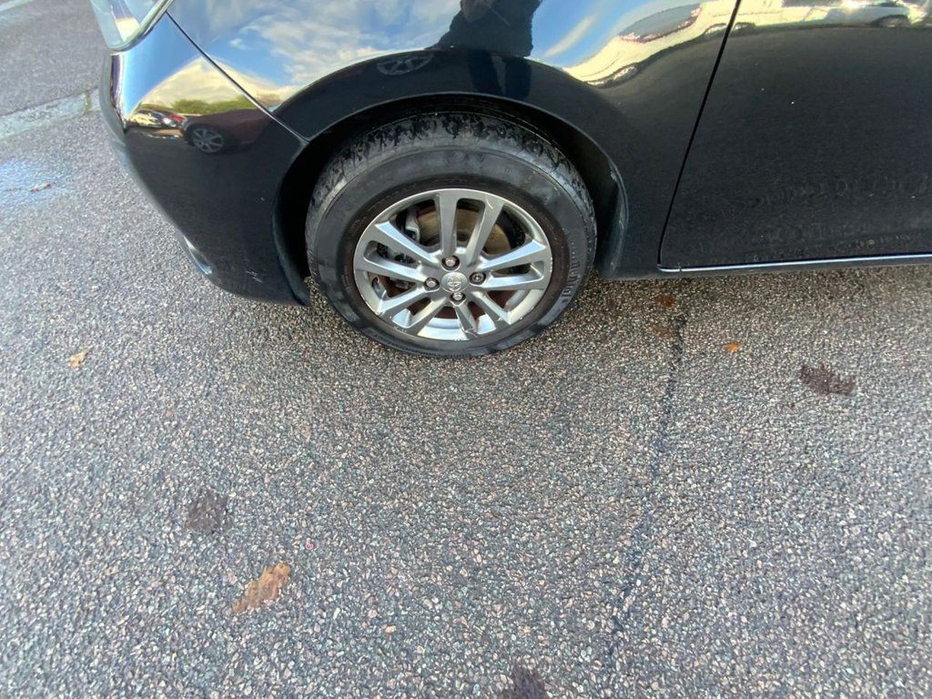 Used Toyota Yaris 2014 for sale - 76655351: Photo 42