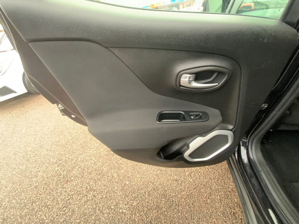 Used Jeep Renegade 2017 for sale - 76632467: Photo 40