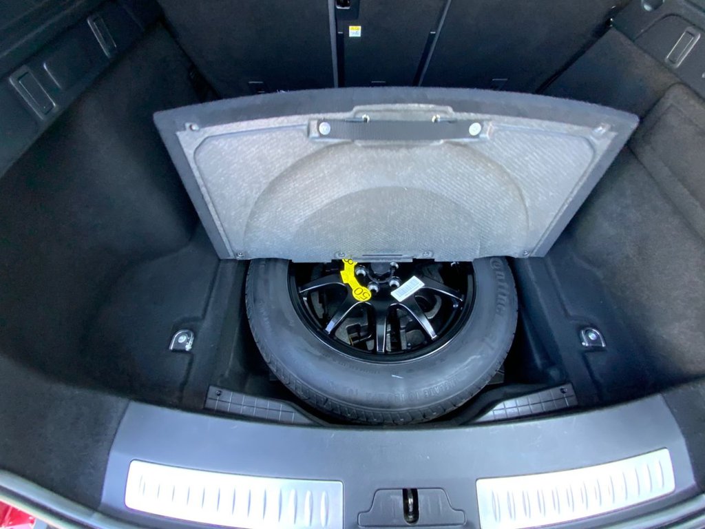 Used Land Rover Range Rover Velar 2018 for sale - 77952659: Photo 27