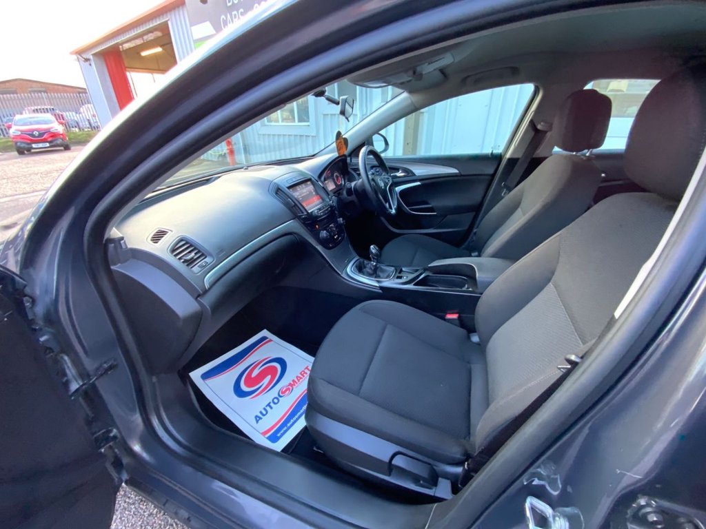 Used Vauxhall Insignia 2015 for sale - 77153496: Photo 24