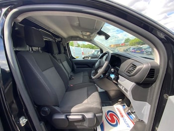 Used Vauxhall Vivaro 2023 for sale - 78828777: Photo