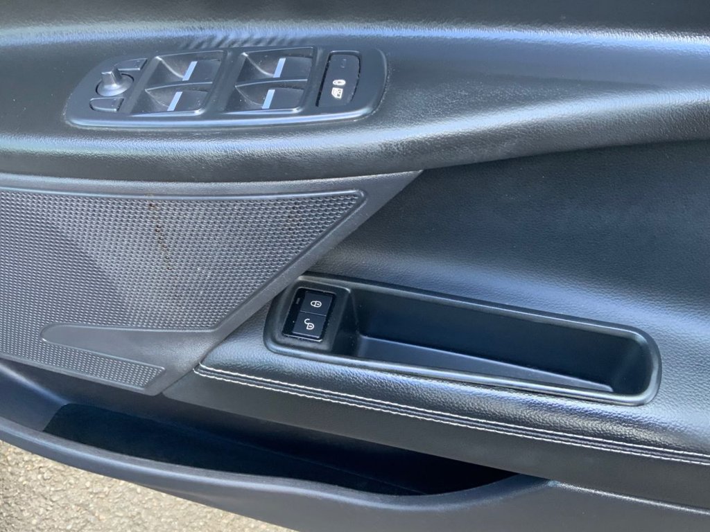 Used Jaguar XE 2019 for sale - 78030480: Photo 19