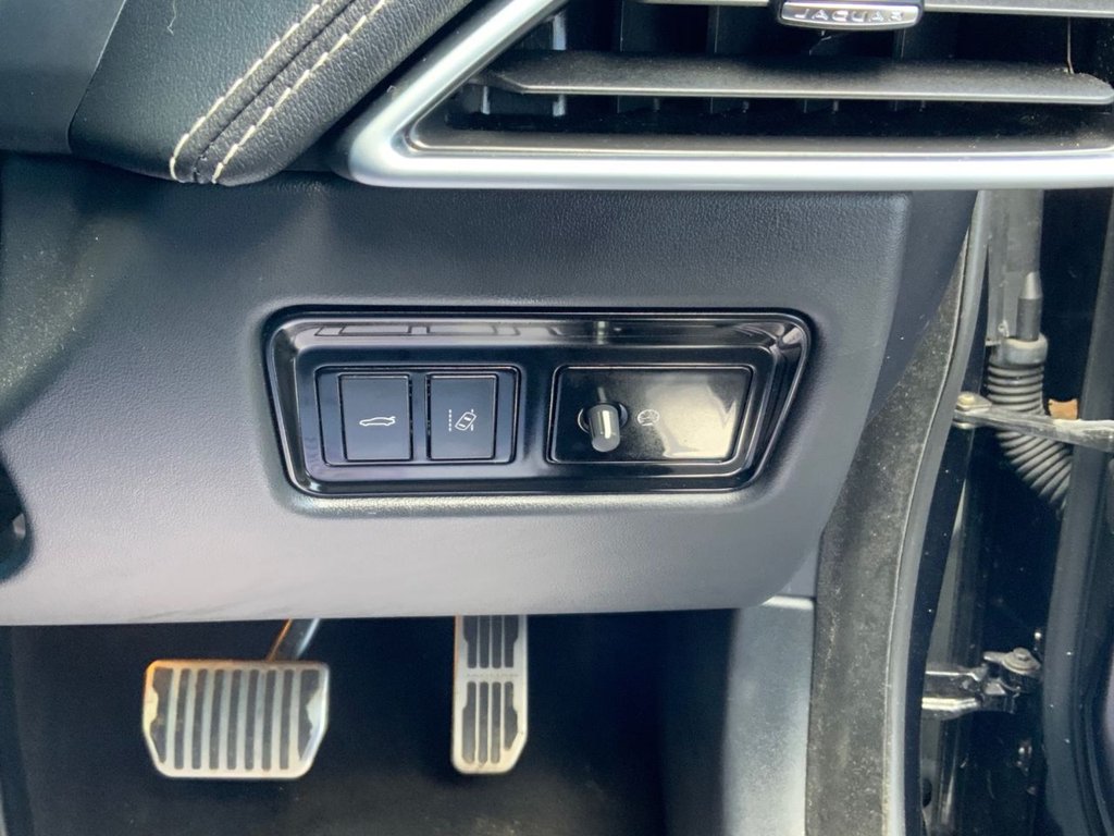 Used Jaguar XE 2019 for sale - 78030480: Photo 48