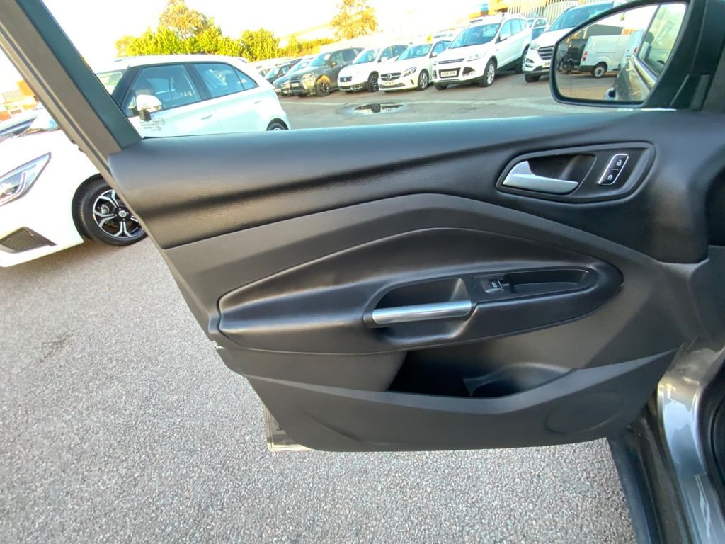 Used Ford Kuga 2014 for sale - 76396164: Photo 43