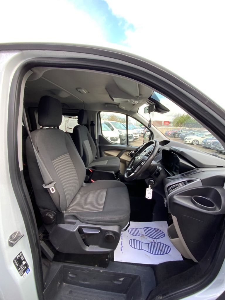 Used Ford Tourneo Custom 2018 for sale - 78212859: Photo 12