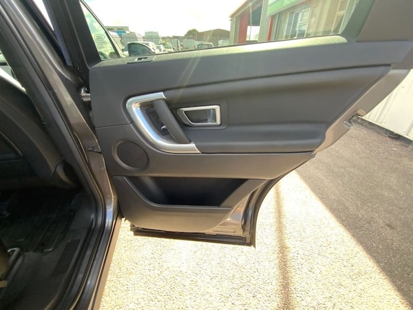 Used Land Rover Discovery Sport 2018 for sale - 75693539: Photo 32