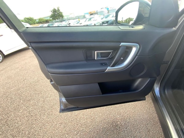 Used Land Rover Discovery Sport 2018 for sale - 75693539: Photo 39