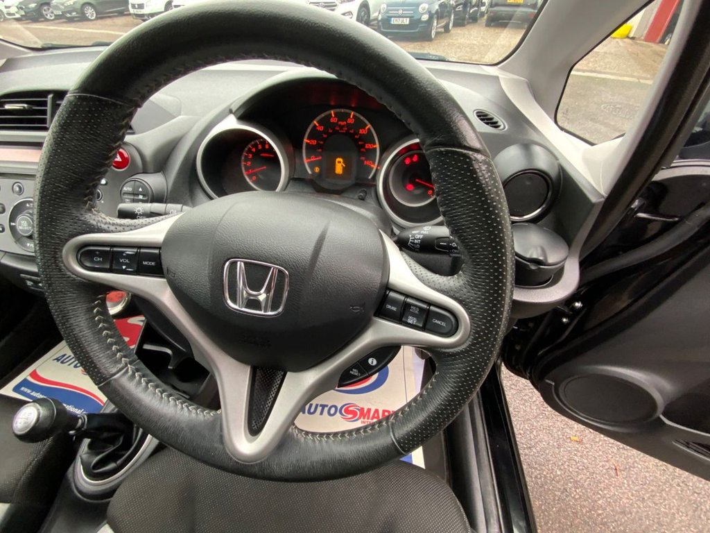 Used Honda Jazz 2014 for sale - 76582091: Photo 18