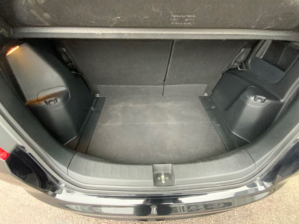 Used Honda Jazz 2014 for sale - 76582091: Photo 32