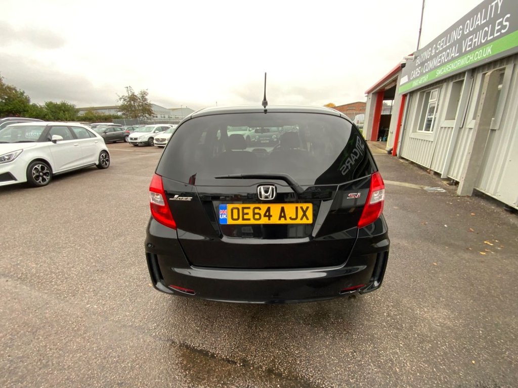 Used Honda Jazz 2014 for sale - 76582091: Photo 4