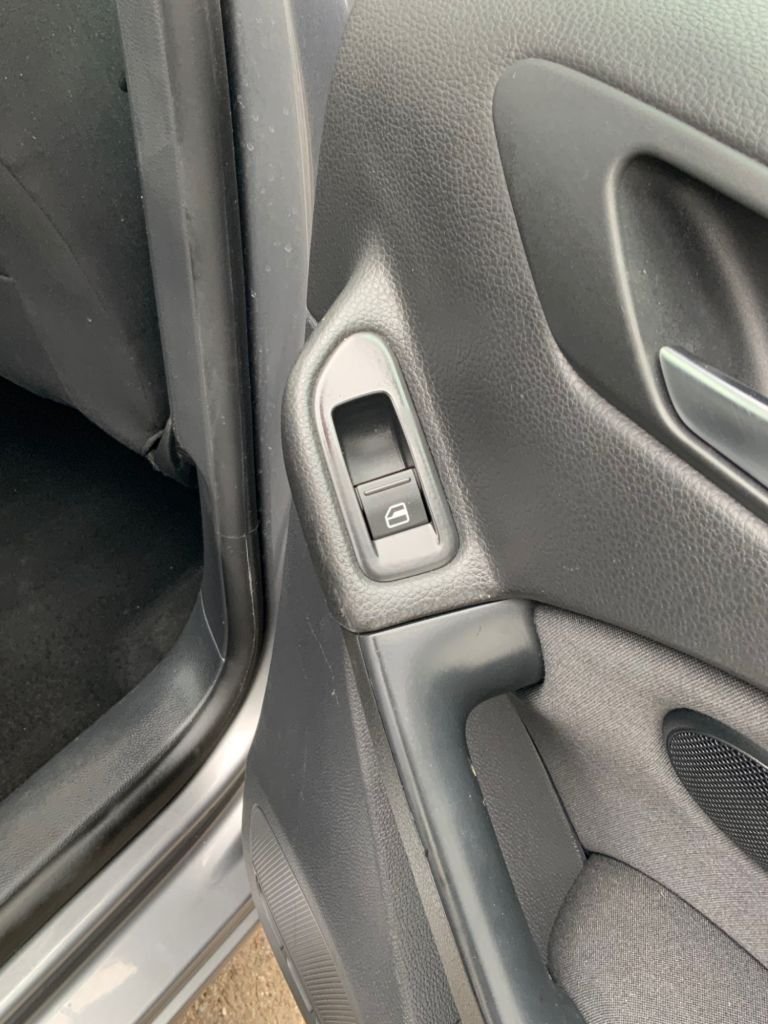 Used Volkswagen Golf 2012 for sale - 77990948: Photo 20