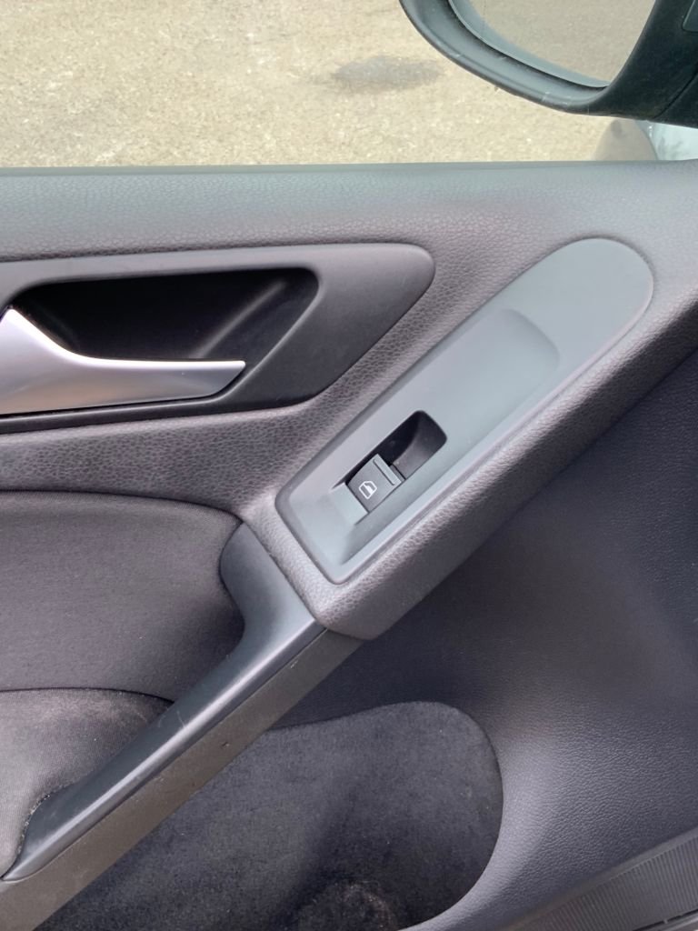 Used Volkswagen Golf 2012 for sale - 77990948: Photo 31