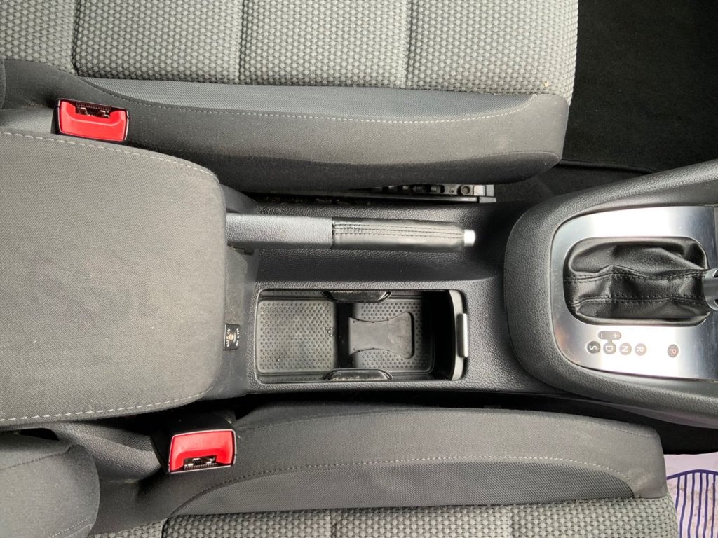 Used Volkswagen Golf 2012 for sale - 77990948: Photo 40