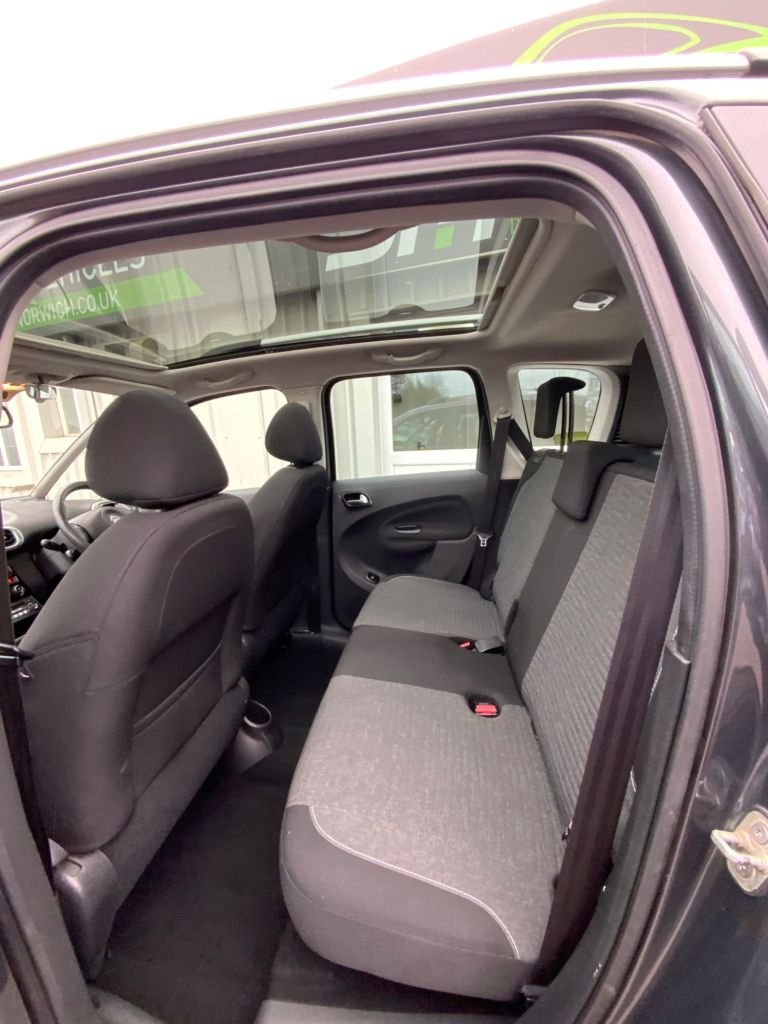 Used Citroen C3 Picasso 2017 for sale - 77792222: Photo 19