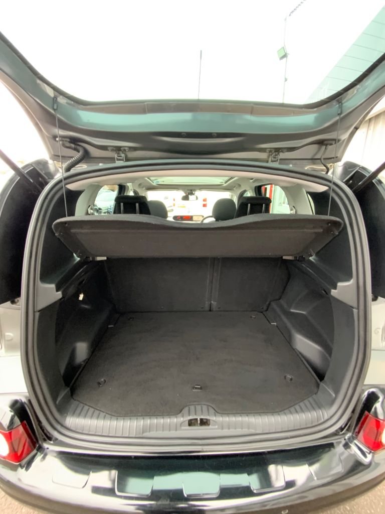 Used Citroen C3 Picasso 2017 for sale - 77792222: Photo 21