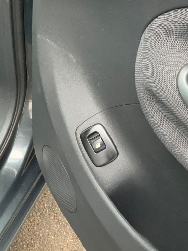 Used Citroen C3 Picasso 2017 for sale - 77792222: Photo 23