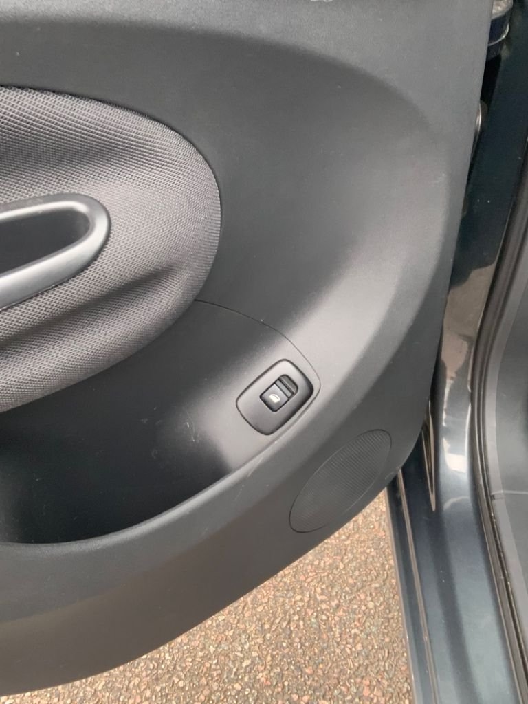 Used Citroen C3 Picasso 2017 for sale - 77792222: Photo 27