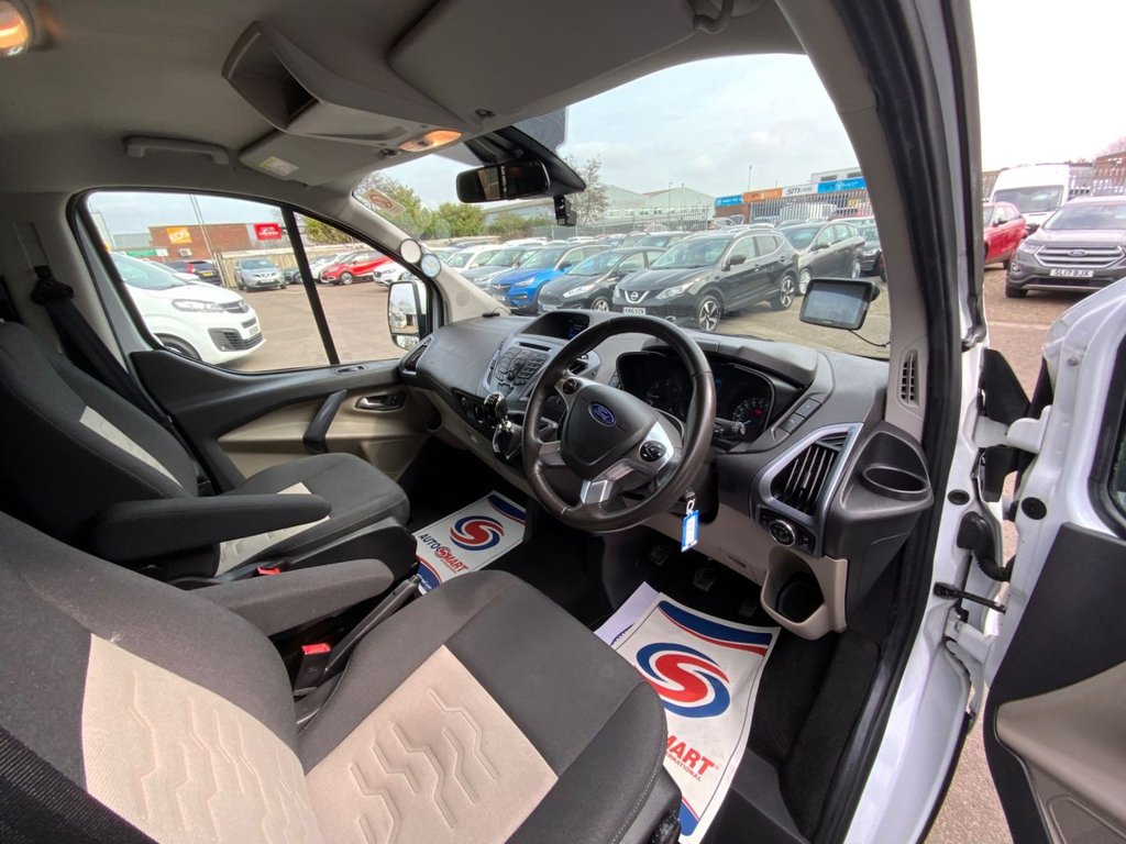 Used Ford Tourneo Custom 2018 for sale - 77967570: Photo 2