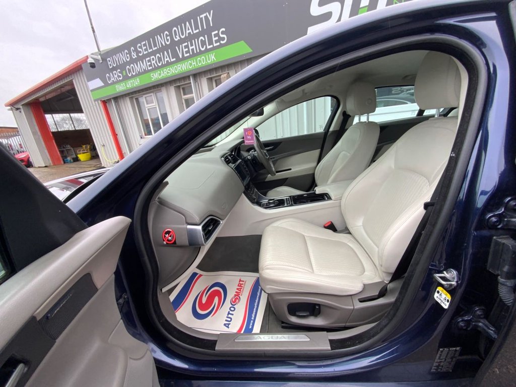 Used Jaguar XE 2017 for sale - 77703908: Photo 25