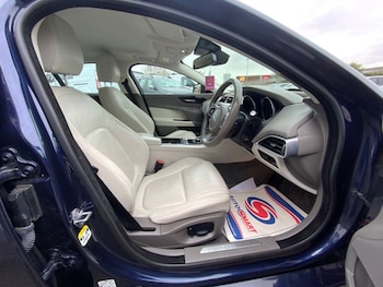 Used Jaguar XE 2017 for sale - 77703908: Photo