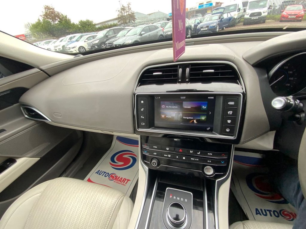 Used Jaguar XE 2017 for sale - 77703908: Photo 32