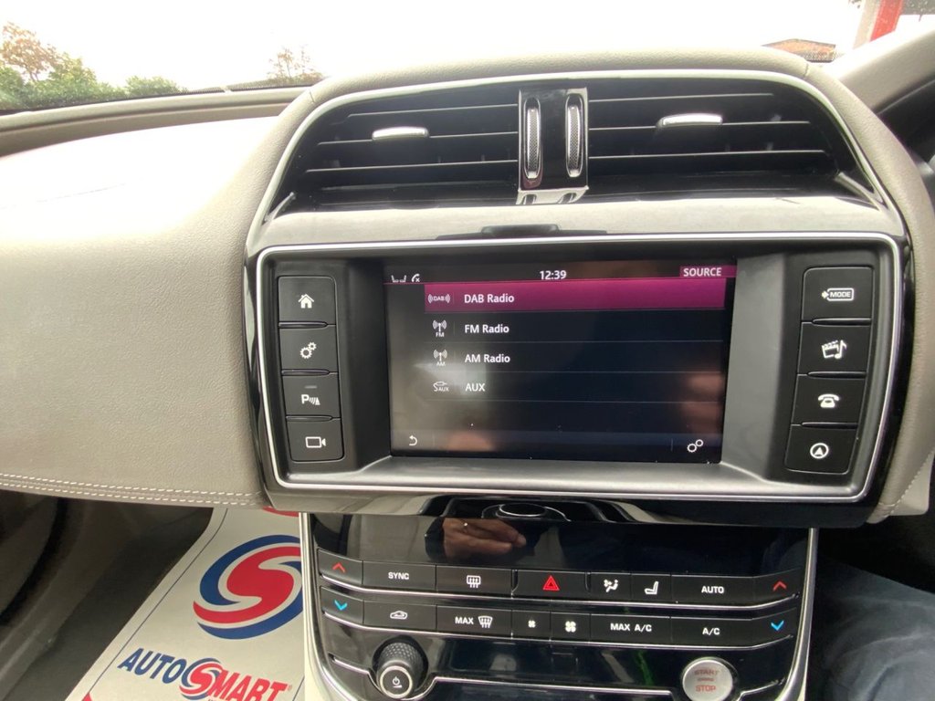 Used Jaguar XE 2017 for sale - 77703908: Photo 39