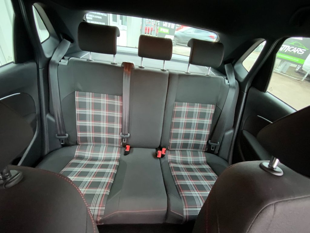 Used Volkswagen Polo 2016 for sale - 77249935: Photo 40