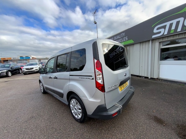 Used Ford Tourneo Connect 2016 for sale - 76210525: Photo 12