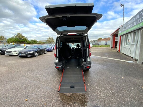 Used Ford Tourneo Connect 2016 for sale - 76210525: Photo 30