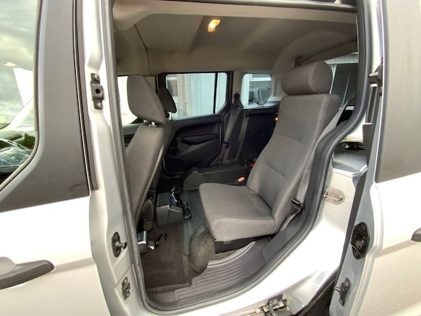 Used Ford Tourneo Connect 2016 for sale - 76210525: Photo 37