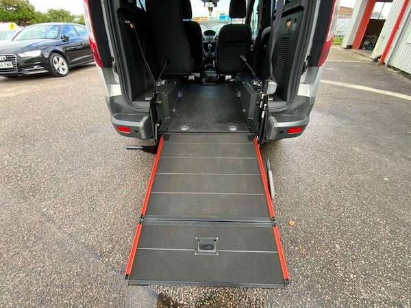Used Ford Tourneo Connect 2016 for sale - 76210525: Photo 38