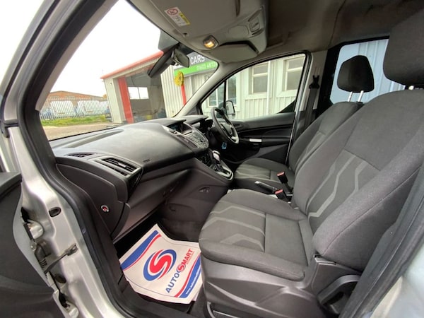 Used Ford Tourneo Connect 2016 for sale - 76210525: Photo 43