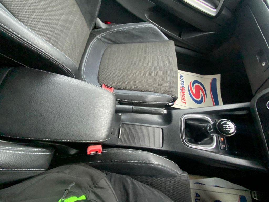 Used Volkswagen Scirocco 2015 for sale - 77583422: Photo 32