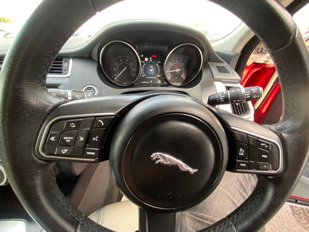 Used Jaguar E-Pace 2020 for sale - 75716093: Photo 39