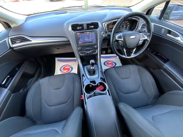 Used Ford Mondeo 2015 for sale - 76081115: Photo 2