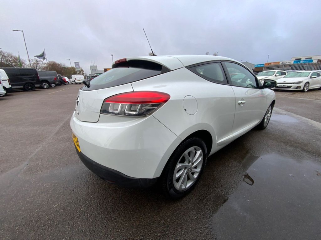 Used Renault Megane 2014 for sale - 76570598: Photo 11