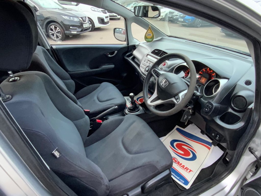 Used Honda Jazz 2009 for sale - 78212787: Photo 2