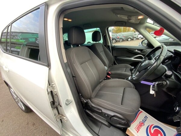 Used Vauxhall Zafira Tourer 2016 for sale - 76303878: Photo 16