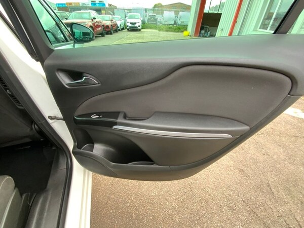Used Vauxhall Zafira Tourer 2016 for sale - 76303878: Photo 24