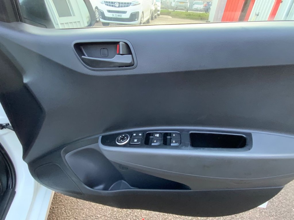 Used Hyundai i10 2019 for sale - 77288410: Photo 12