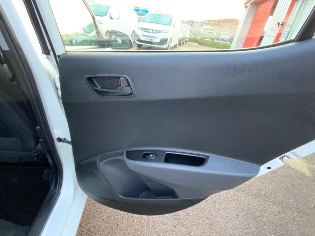 Used Hyundai i10 2019 for sale - 77288410: Photo 18