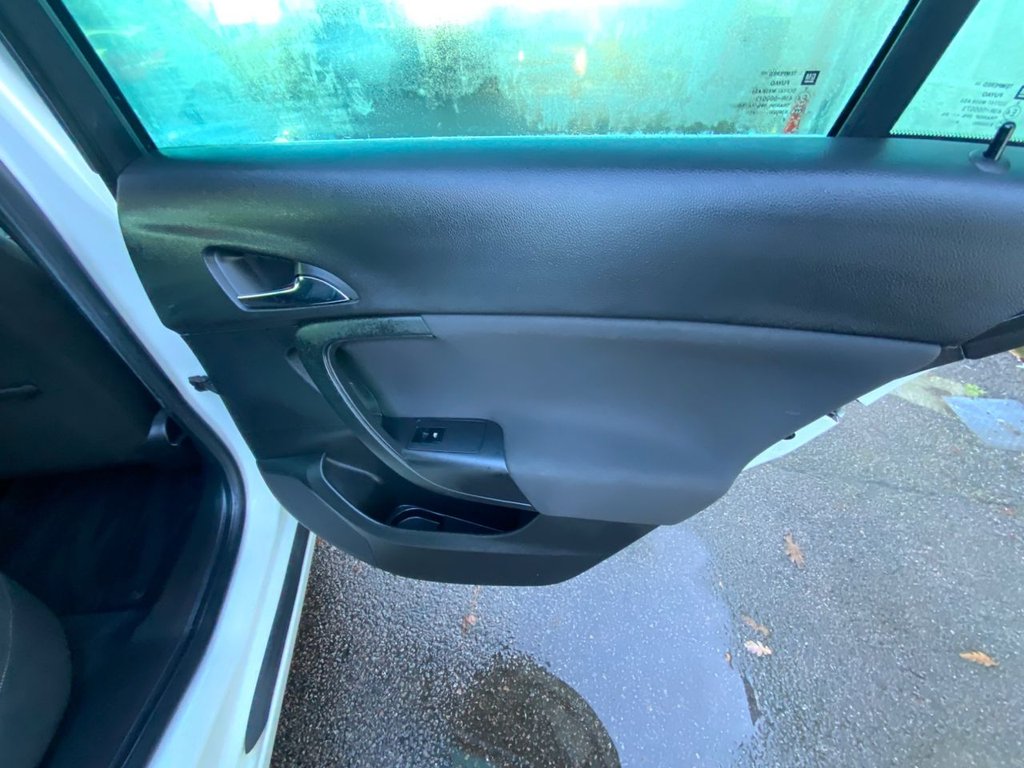 Used Vauxhall Insignia 2014 for sale - 76632336: Photo 32