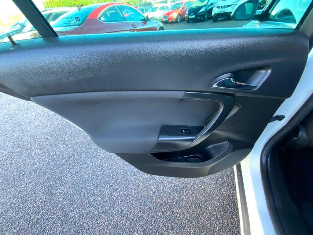 Used Vauxhall Insignia 2014 for sale - 76632336: Photo 37