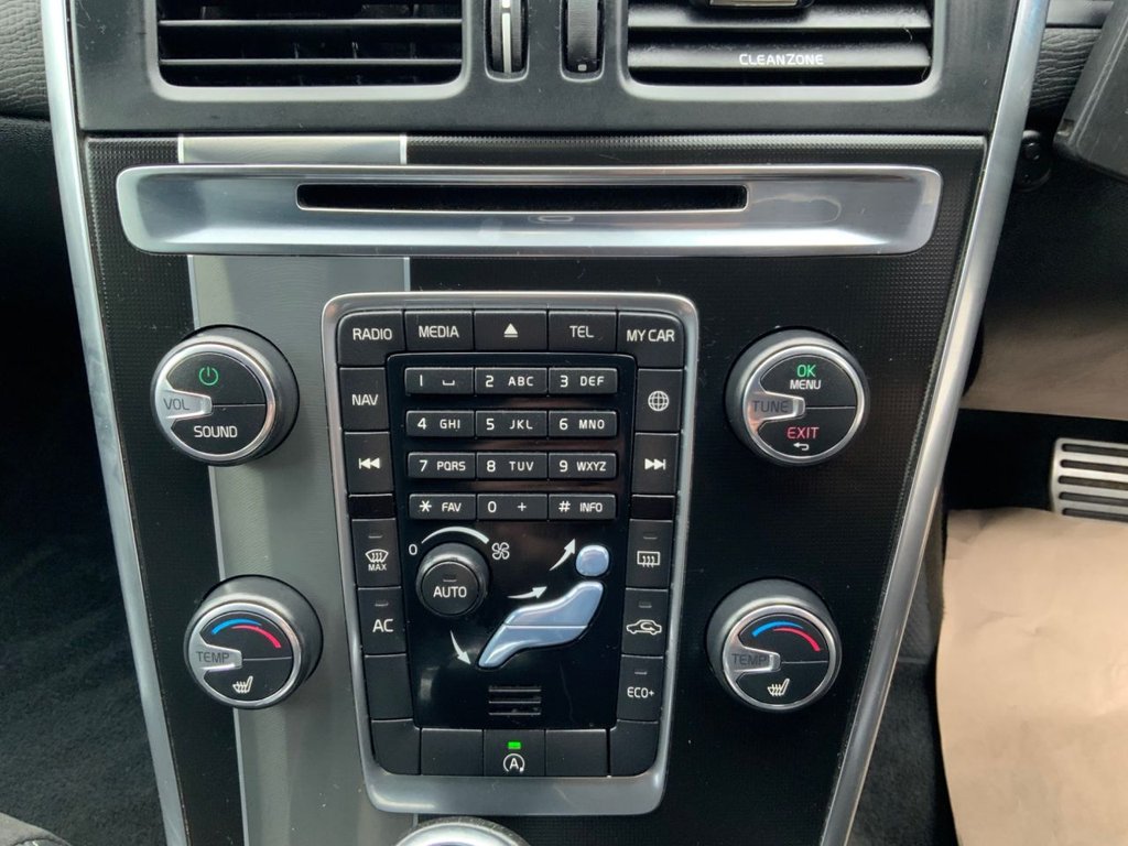 Used Volvo XC60 2017 for sale - 77967191: Photo 30