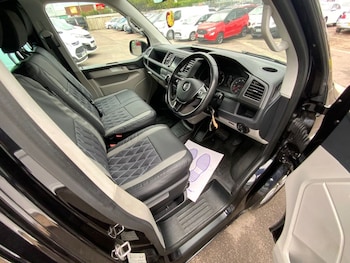 Used Volkswagen Transporter 2019 for sale - 78534024: Photo