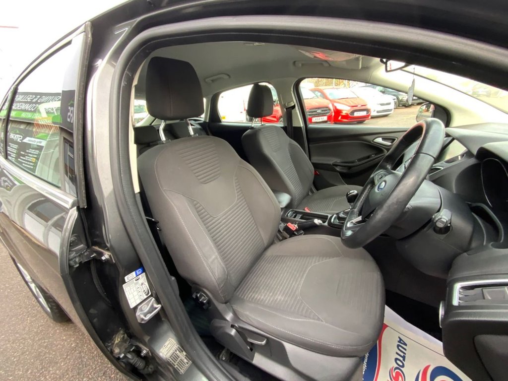 Used Ford Focus 2015 for sale - 76973833: Photo 12